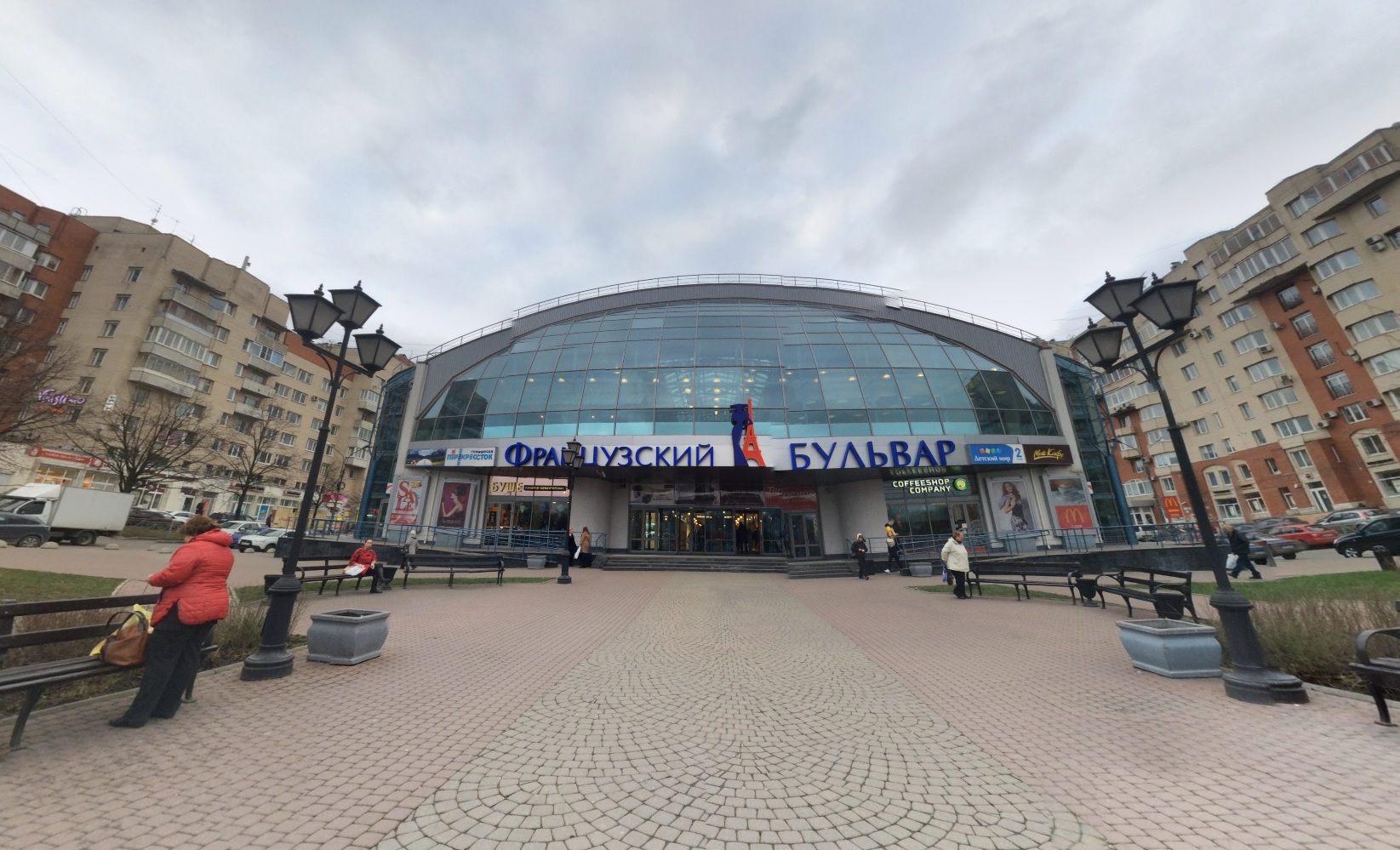 Торговый центр Французский Бульвар в Санкт-Петербурге